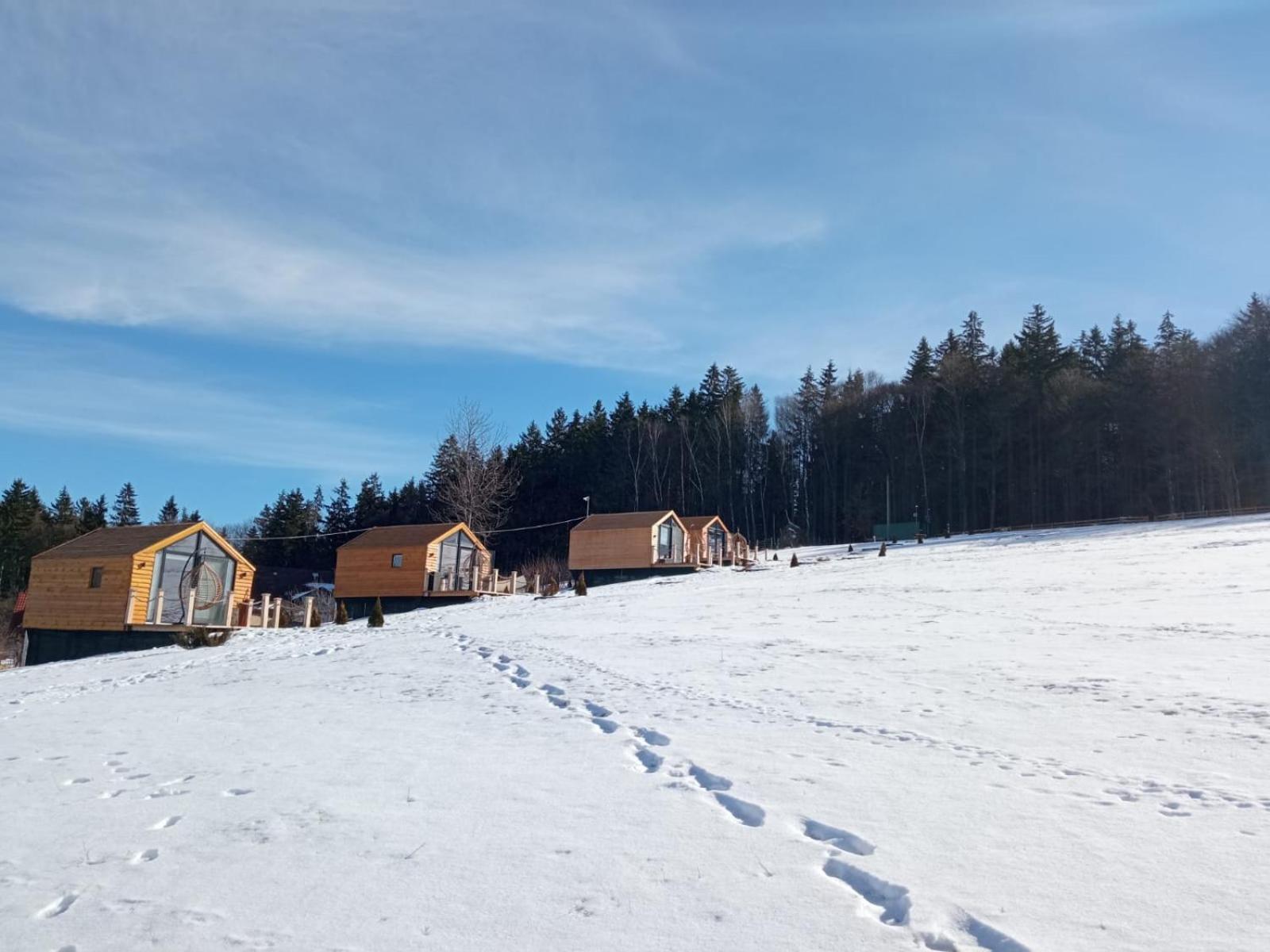 My Little Village Poiana Mărului Exteriör bild